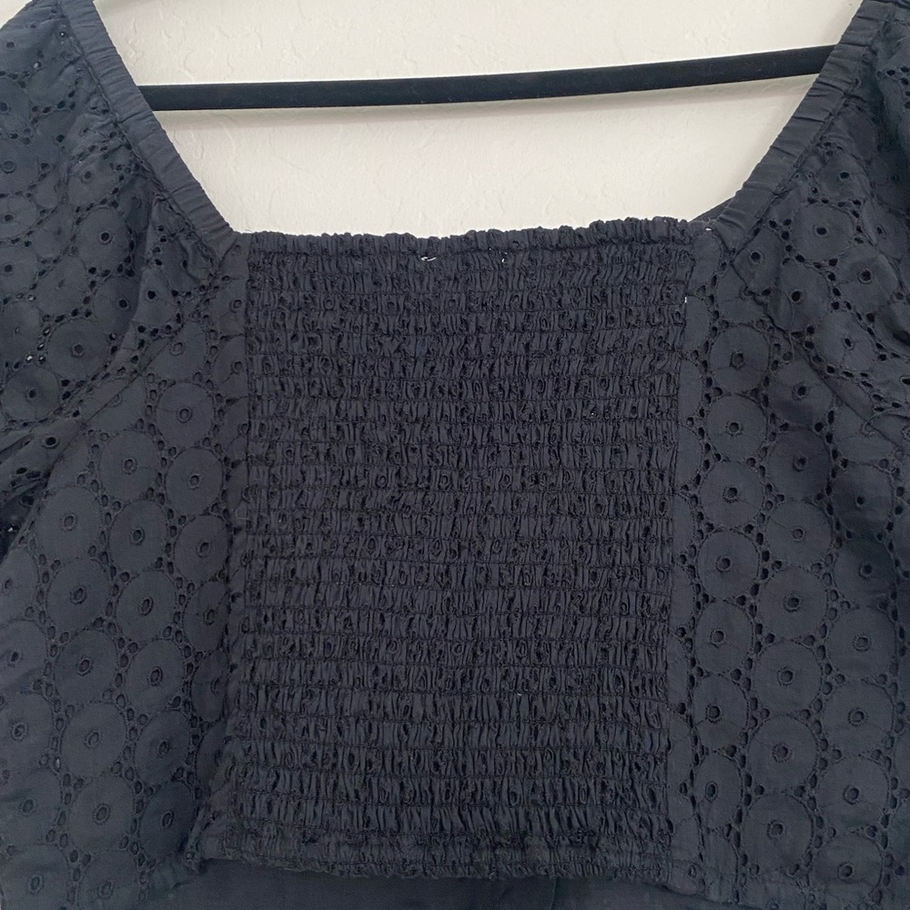 Lucky Brand Women Medium Black Eyelet Lace Sweetheart Crop Smocked Feminine Top - Picture 7 of 10